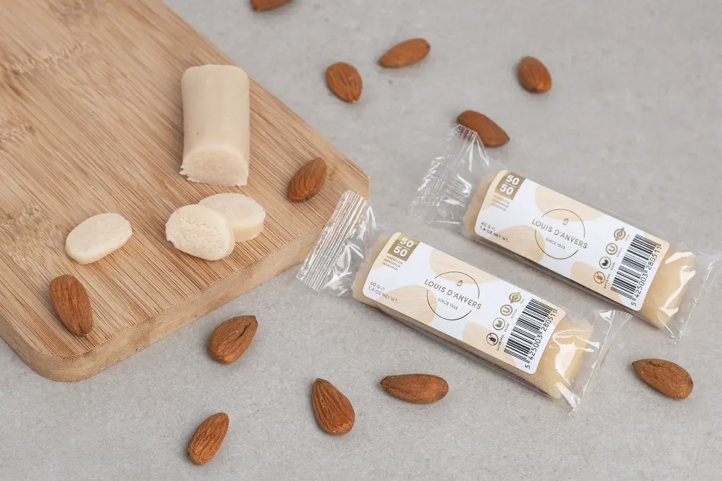 Louis D'Anvers marsepein buche 40 gram MASSEPAIN SLEEUBUS.webp